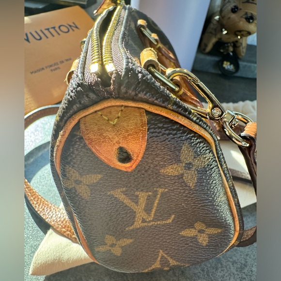 ❌SOLD❌ Louis Vuitton Monogram Nano Speedy, Authenticated & EXCELLENT Condn. - Picture 7 of 12
